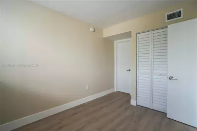 6960 Rue Vendome #201, Miami Beach, FL 33141 - Photo 16