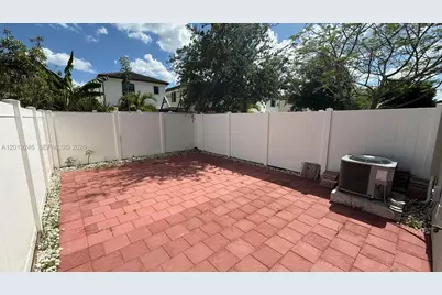 3440 W 111th Pl, Hialeah, FL 33018 - Photo 8