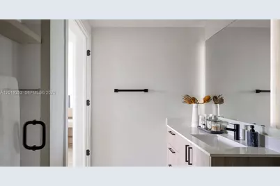 3900 Alton Road #502, Miami Beach, FL 33140 - Photo 12