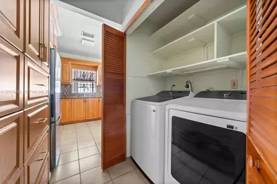 13 SW 97th Pl, Miami, FL 33174 - Photo 14