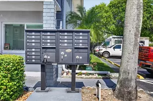 2115 NE 37th Dr, Fort Lauderdale, FL 33308 - Photo 24