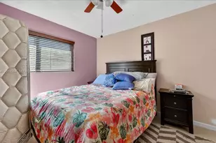 2115 NE 37th Dr, Fort Lauderdale, FL 33308 - Photo 18