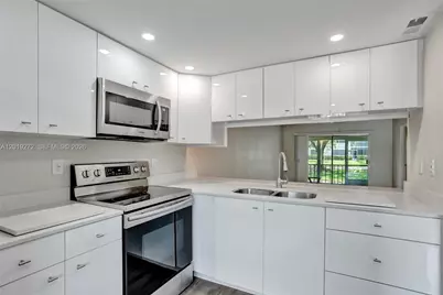1108 Bahama Bnd #B1, Coconut Creek, FL 33066 - Photo 4