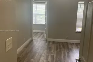 701 Vista Isles Dr, Sunrise, FL 33325 - Photo 4