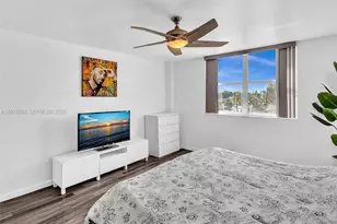 2450 NE 135th St, North Miami, FL 33181 - Photo 18