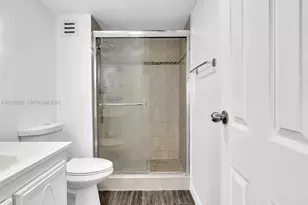 2450 NE 135th St, North Miami, FL 33181 - Photo 22
