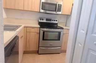 7989 NW 8th St, Miami, FL 33126 - Photo 2