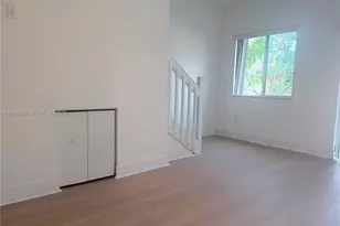 7989 NW 8th St, Miami, FL 33126 - Photo 14