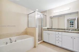 3001 NE 185th St, Aventura, FL 33180 - Photo 10