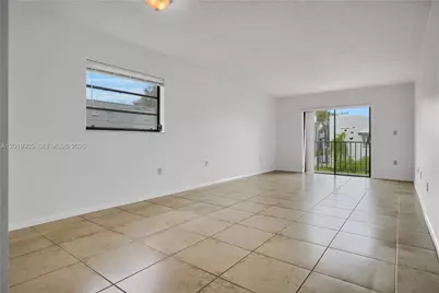 950 Euclid Ave #201, Miami Beach, FL 33139 - Photo 4