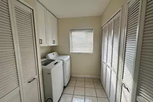 3245 Village Green Dr, Miami, FL 33175 - Photo 24