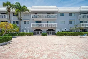 100 Edgewater Dr, Coral Gables, FL 33133 - Photo 14