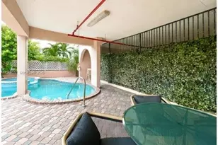 8816 Collins Ave, Surfside, FL 33154 - Photo 16