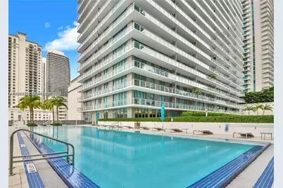 1111 SW 1 Ave #2215, Miami, FL 33130 - Photo 2