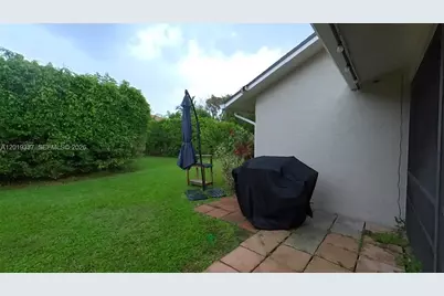 11913 Donlin Dr, Wellington, FL 33414 - Photo 32