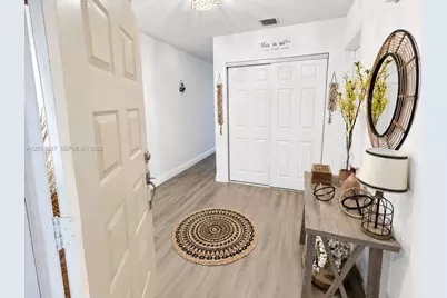11913 Donlin Dr, Wellington, FL 33414 - Photo 2