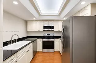 520 Brickell Key Dr, Miami, FL 33131 - Photo 6