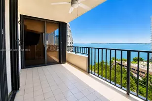 520 Brickell Key Dr, Miami, FL 33131 - Photo 2