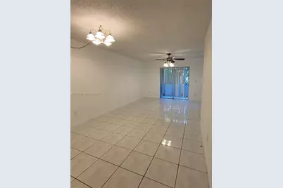 426 NE 210th Cir Ter #106-2, Miami, FL 33179 - Photo 12