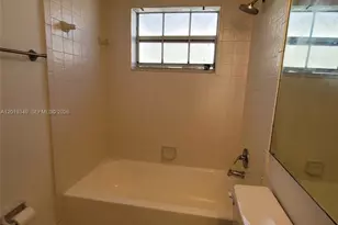 426 NE 210th Cir Terrace, Miami, FL 33179 - Photo 14