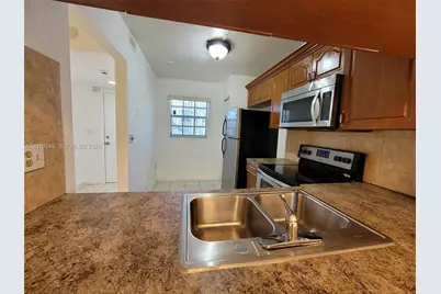 426 NE 210th Cir Ter #106-2, Miami, FL 33179 - Photo 8