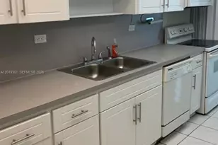 7135 Collins Ave, Miami Beach, FL 33141 - Photo 10