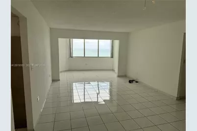 7135 Collins Ave #912, Miami Beach, FL 33141 - Photo 8