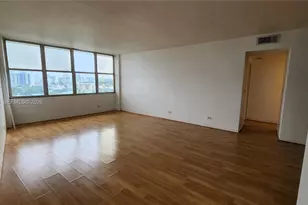 7441 Wayne, Miami Beach, FL 33141 - Photo 6