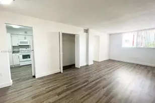999 NE 167th St, North Miami Beach, FL 33162 - Photo 2