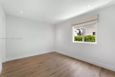 13040 N Bayshore Dr, North Miami, FL 33181 - Photo 36