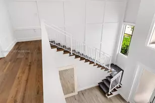 13040 N Bayshore Dr, North Miami, FL 33181 - Photo 32
