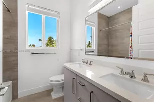 13040 N Bayshore Dr, North Miami, FL 33181 - Photo 50