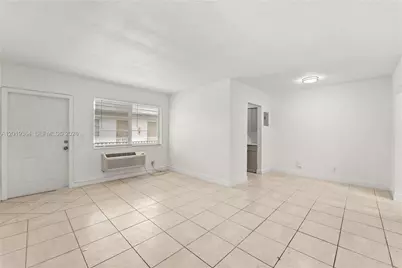 6905 Rue Vendome #8, Miami Beach, FL 33141 - Photo 2