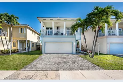 3179 NE 4th St, Homestead, FL 33033 - Photo 2