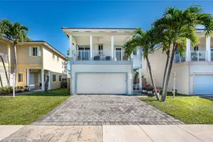 3179 NE 4th St, Homestead, FL 33033 - Photo 2
