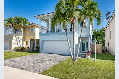 3179 NE 4th St, Homestead, FL 33033 - Photo 1
