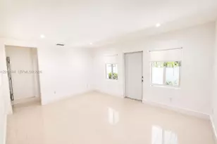 542 NE 67th St, Miami, FL 33138 - Photo 6