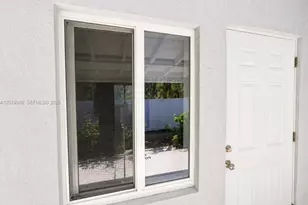 542 NE 67th St, Miami, FL 33138 - Photo 8