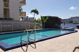 1900 Diana Dr, Hallandale Beach, FL 33009 - Photo 18