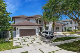 14332 Ardoch Pl, Miami Lakes, FL 33016 - Photo 6