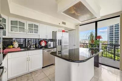 2843 S Bayshore Dr #11F, Miami, FL 33133 - Photo 12