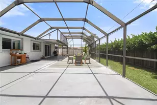10455 SW 200th St, Cutler Bay, FL 33157 - Photo 34