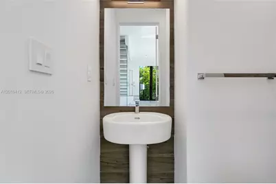 1525 Bay Rd #1525, Miami Beach, FL 33139 - Photo 10