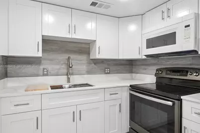 13455 SW 9th Ct #314J, Pembroke Pines, FL 33027 - Photo 4