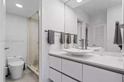 5700 Collins Ave #7J, Miami Beach, FL 33140 - Photo 22