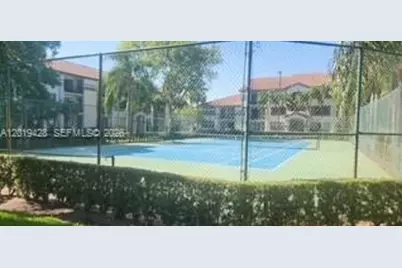 610 S Park Rd #26-1, Hollywood, FL 33014 - Photo 4