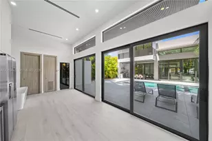 280 NW 47th St, Miami, FL 33127 - Photo 44
