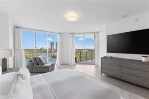 17111 Biscayne Blvd, North Miami Beach, FL 33160 - Photo 18