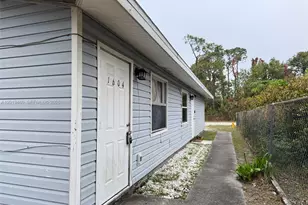 1604 Cypress Dr, Fort Myers, FL 33907 - Photo 1