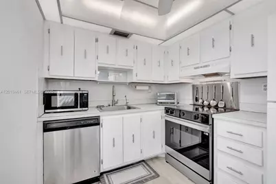 481 Burgundy K #K, Delray Beach, FL 33484 - Photo 2